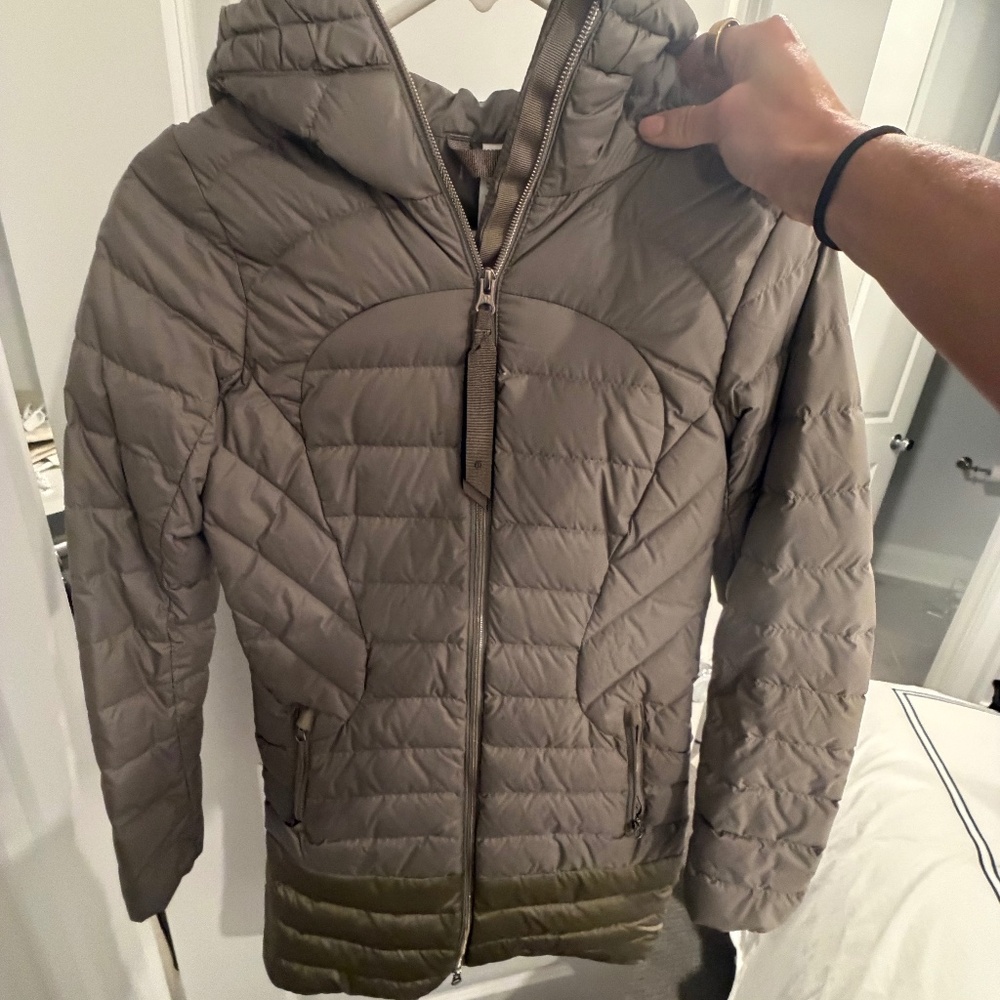 LULULEMON Brown Grey Goose Down Long Hooded 1 x A Lady Parka Jacket